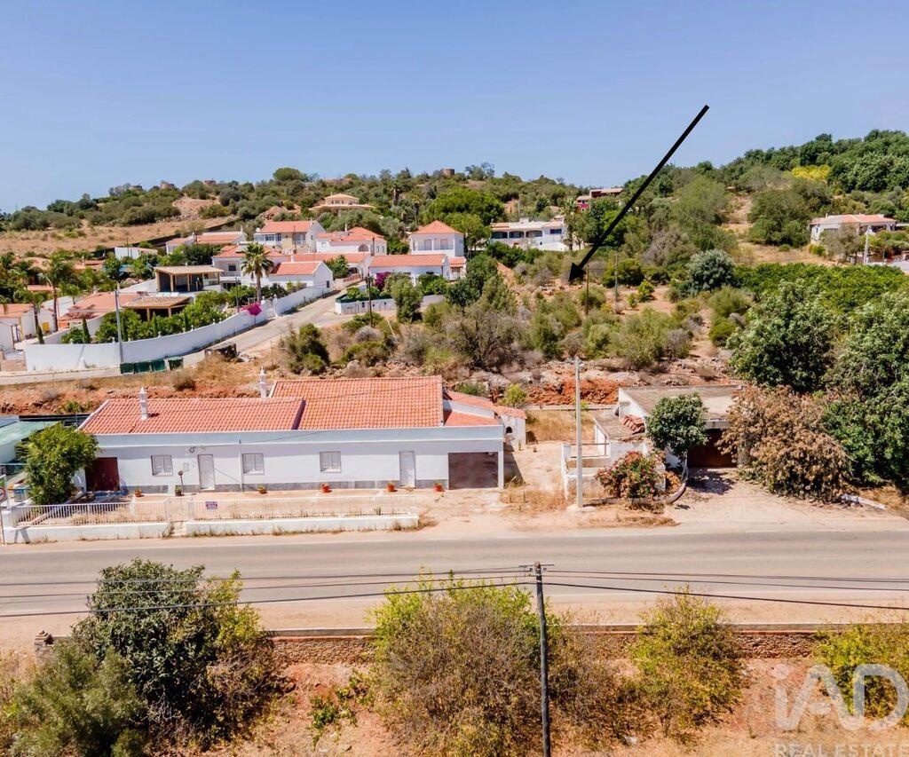 Land in Pera - view 1