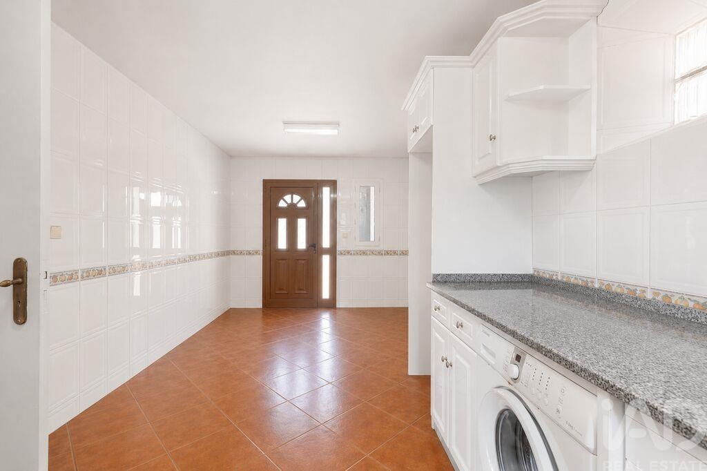 House in Guilhufe - Image 3