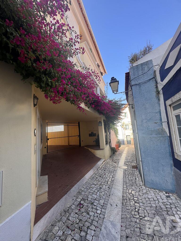 Apartment in Cascais - Image 3