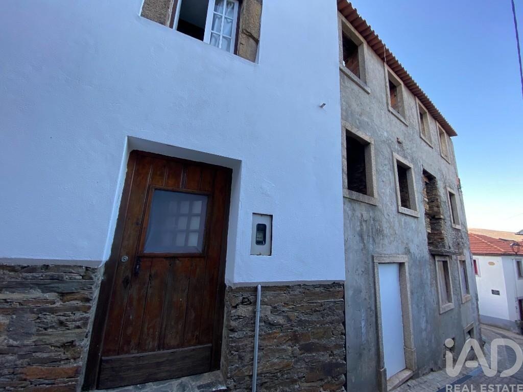 House in Fajao - Image 3