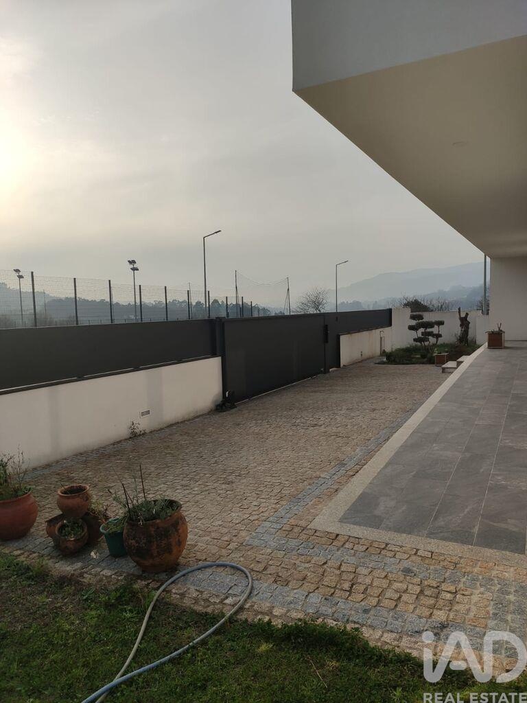 House in Ponte da Barca - Image 2