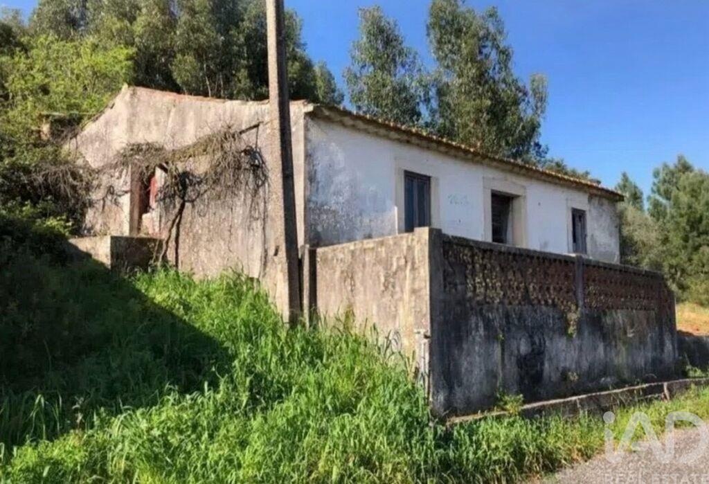 House in Alcobertas - view 1