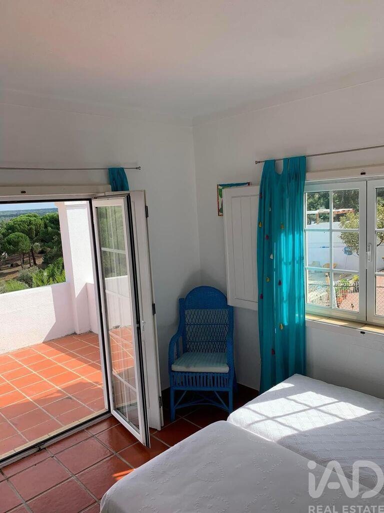 House in Montargil - Image 4