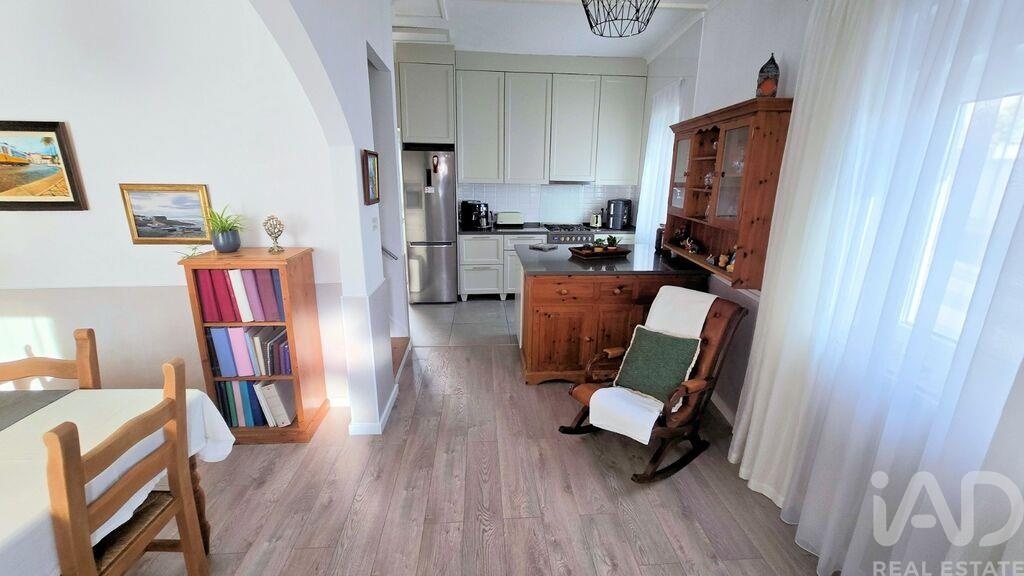 House in Bombarral - Image 3