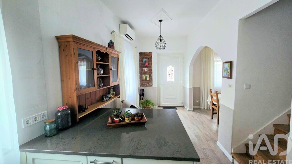 House in Bombarral - Image 4
