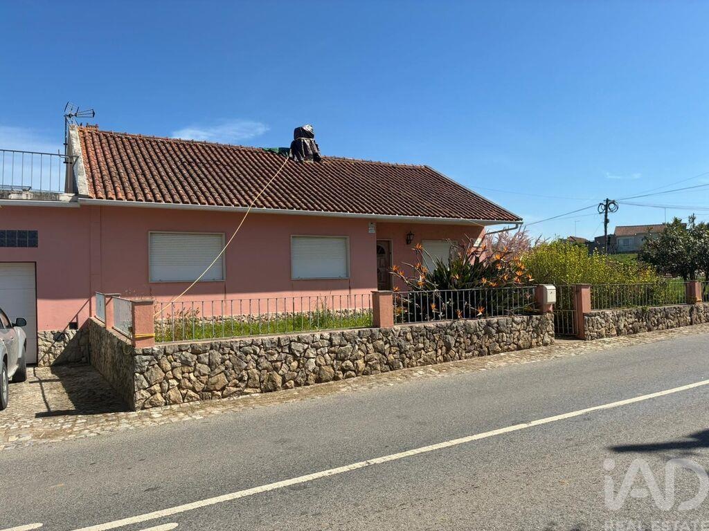 House in Caldas da Rainha - view 1