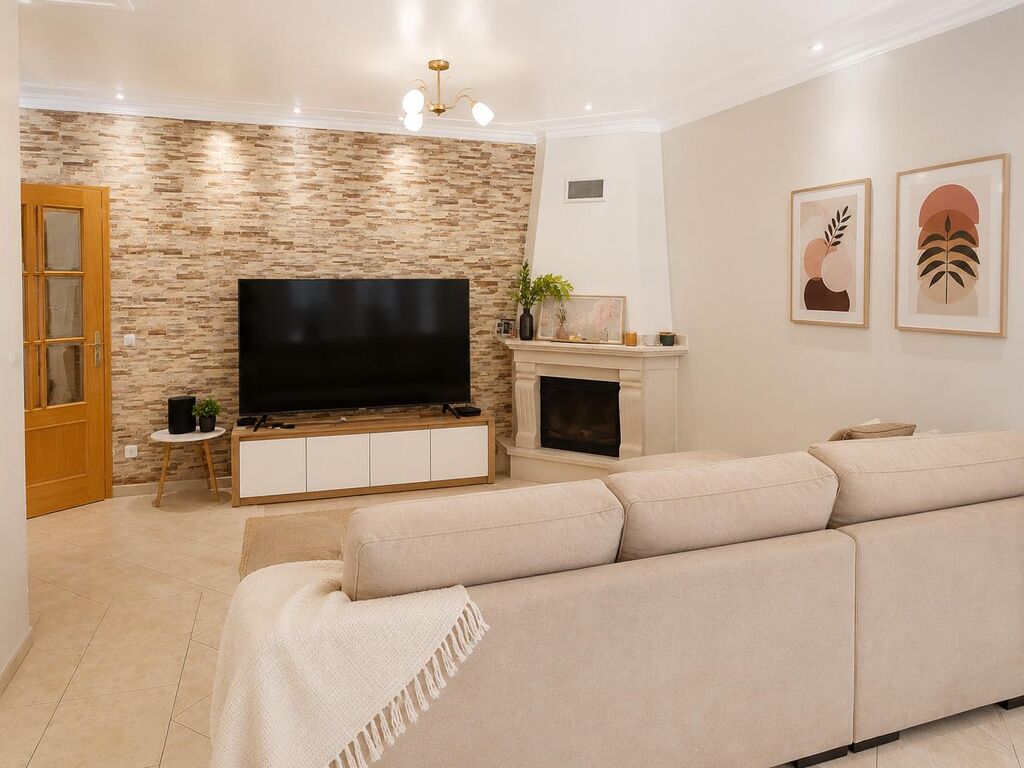 Apartment in Vila Franca de Xira - view 1