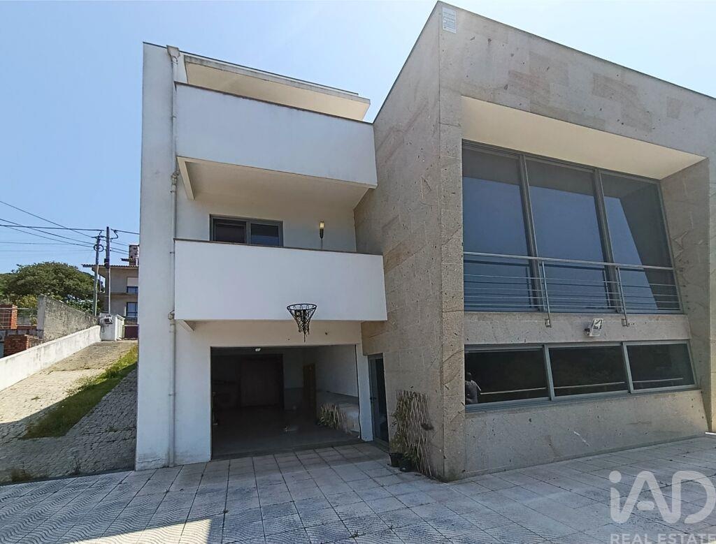 House in Vila Praia de Ancora - view 1