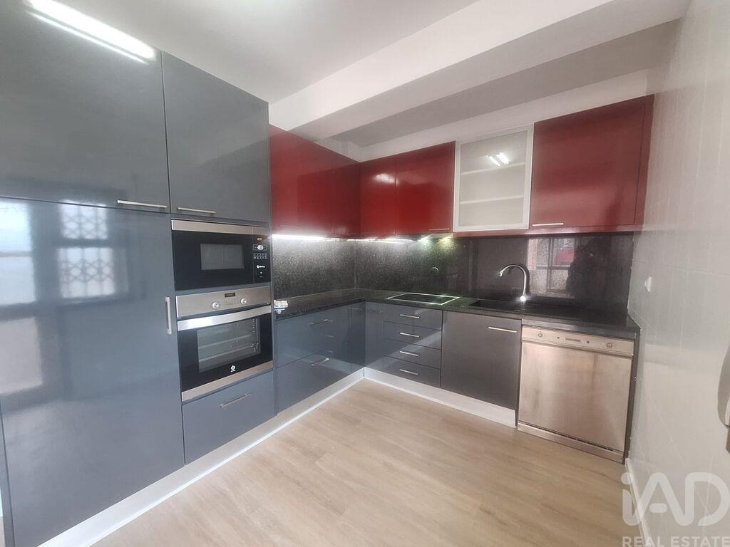 Apartment in Baguim do Monte - view 1