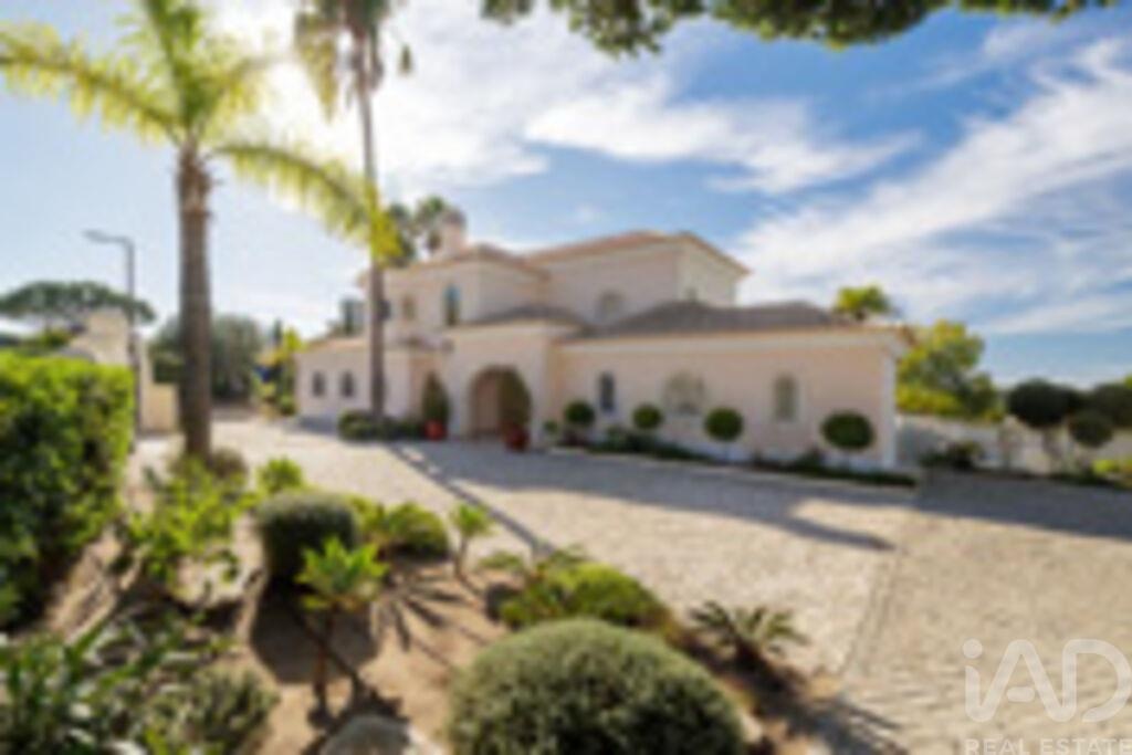 House in Almancil - view 1