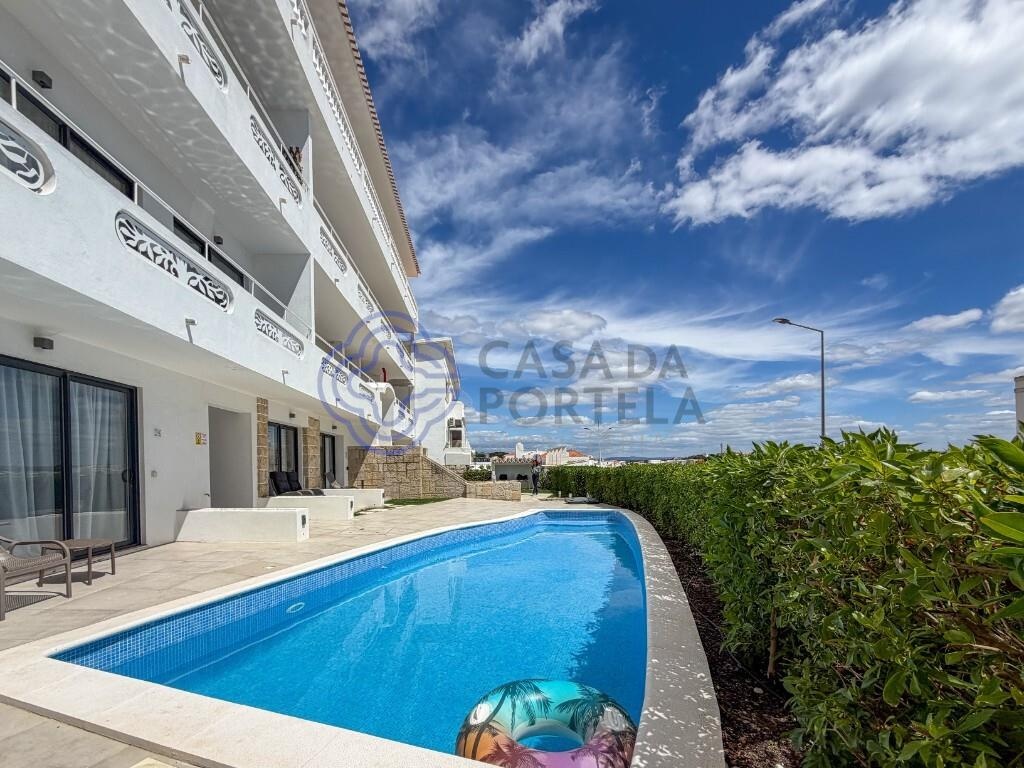 Renovated one-bedroom apartment overlooking Fisherman's Beach.