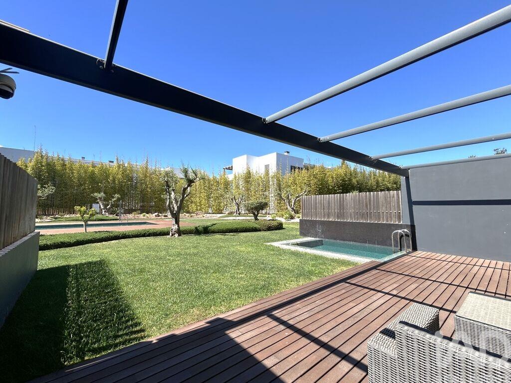 Apartment in Quarteira - Image 2