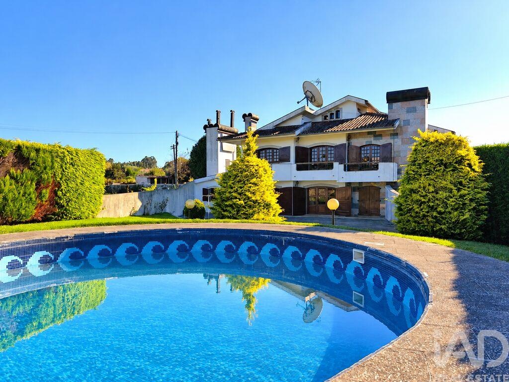 House in Alvaraes - view 1