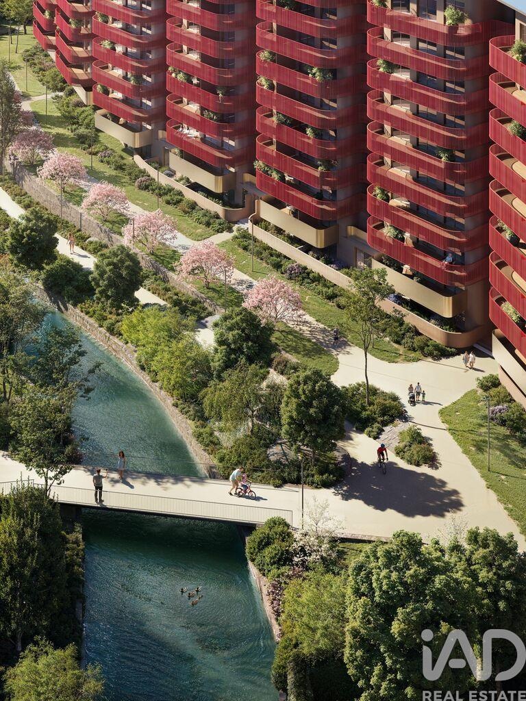Apartment in Lordelo do Ouro - Image 2