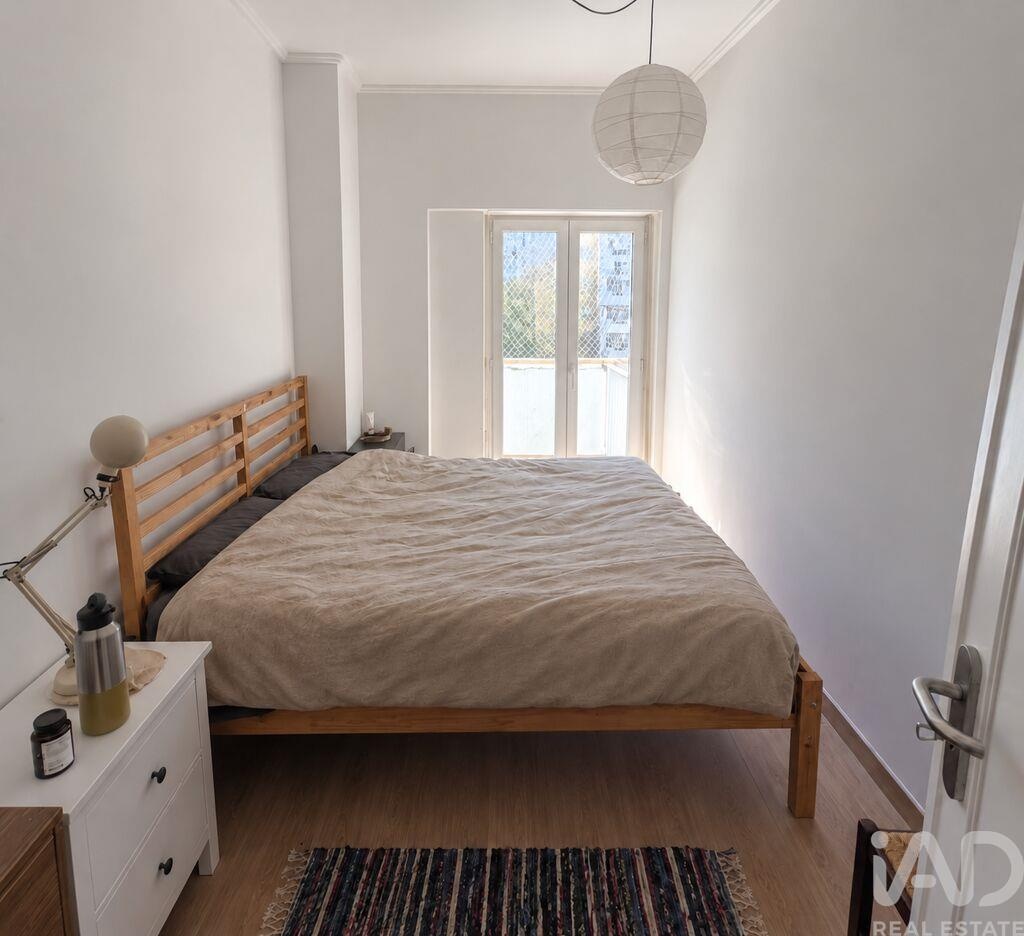 Apartment in Lumiar - Image 4