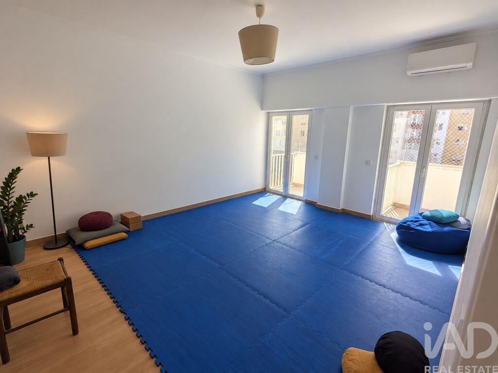 Apartment in Lumiar - Image 3