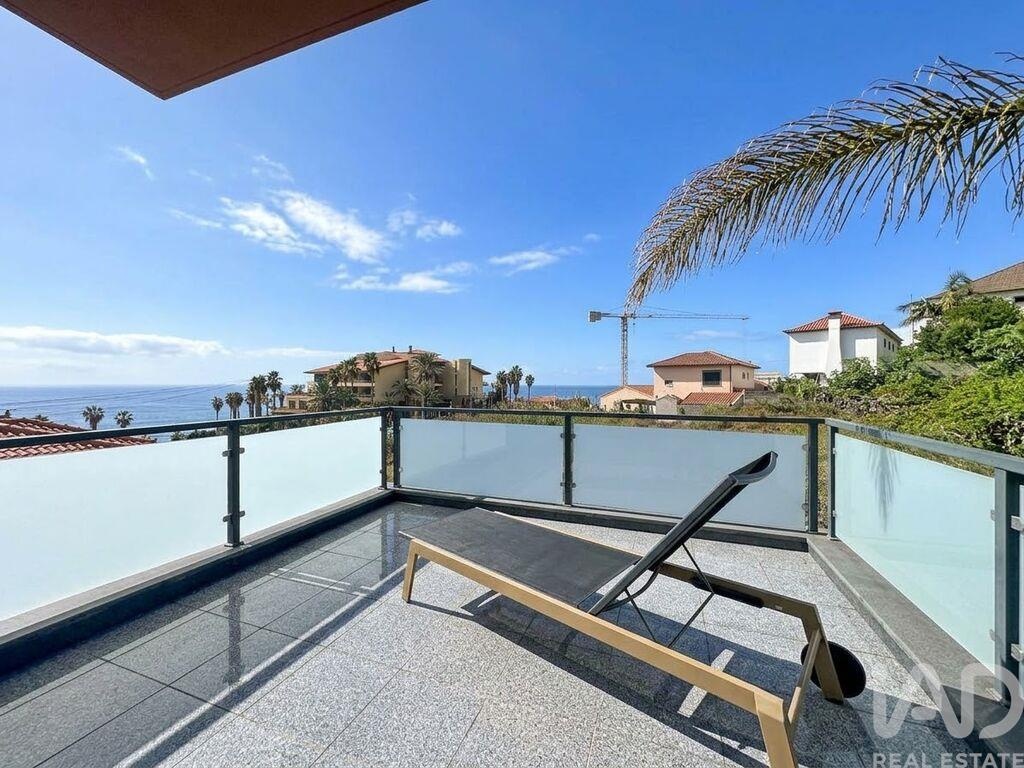 House in Ponta Delgada - Image 2