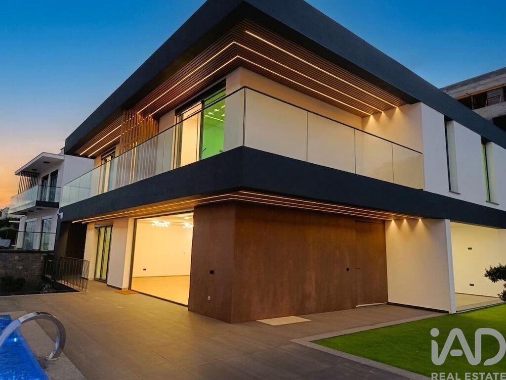 House in Santo Antonio - view 1