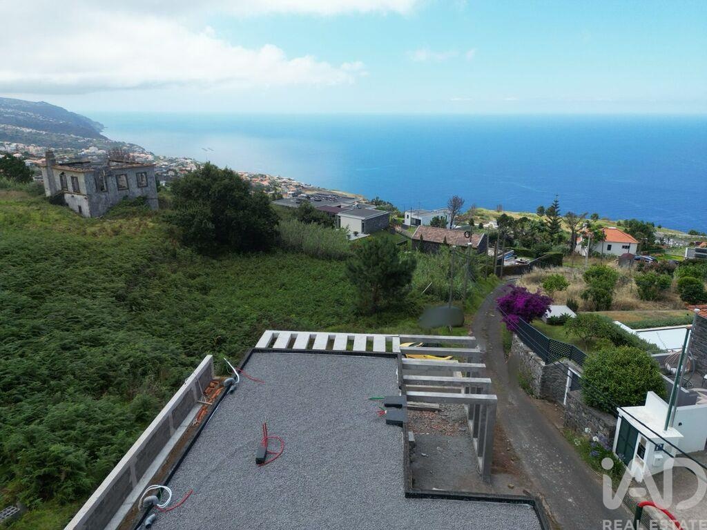 Land in Prazeres - Image 2