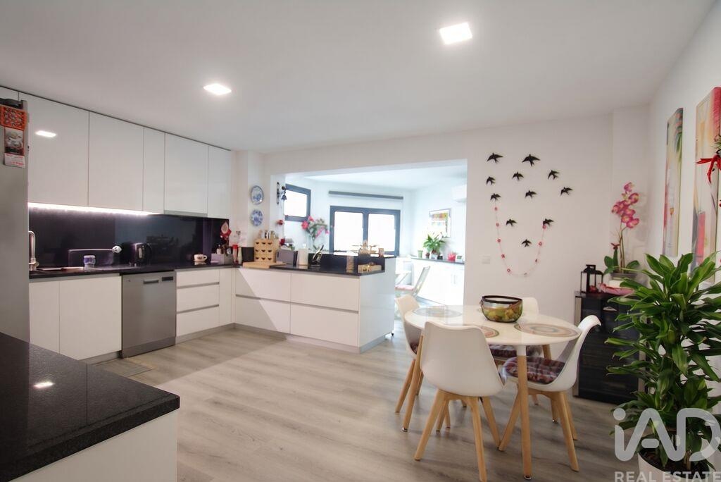 Apartment in Carregal do Sal - Image 3