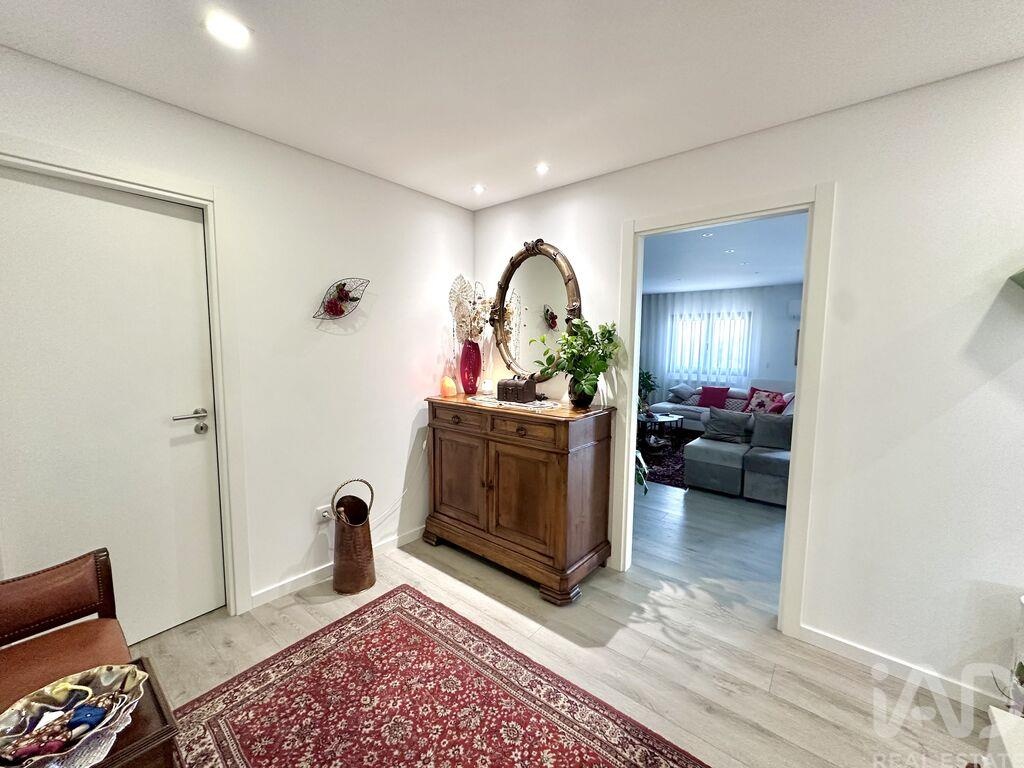 Apartment in Carregal do Sal - Image 4