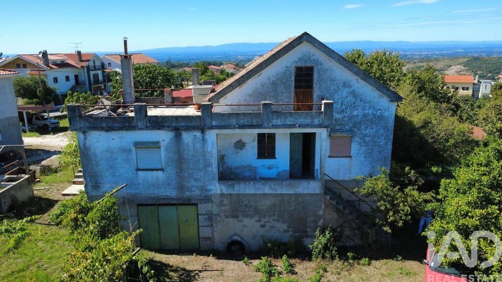 House in Nogueira do Cravo - view 1