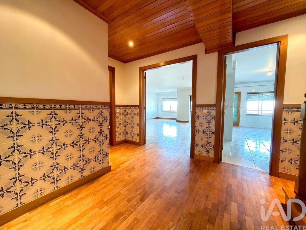Apartment in Leiria - Image 3