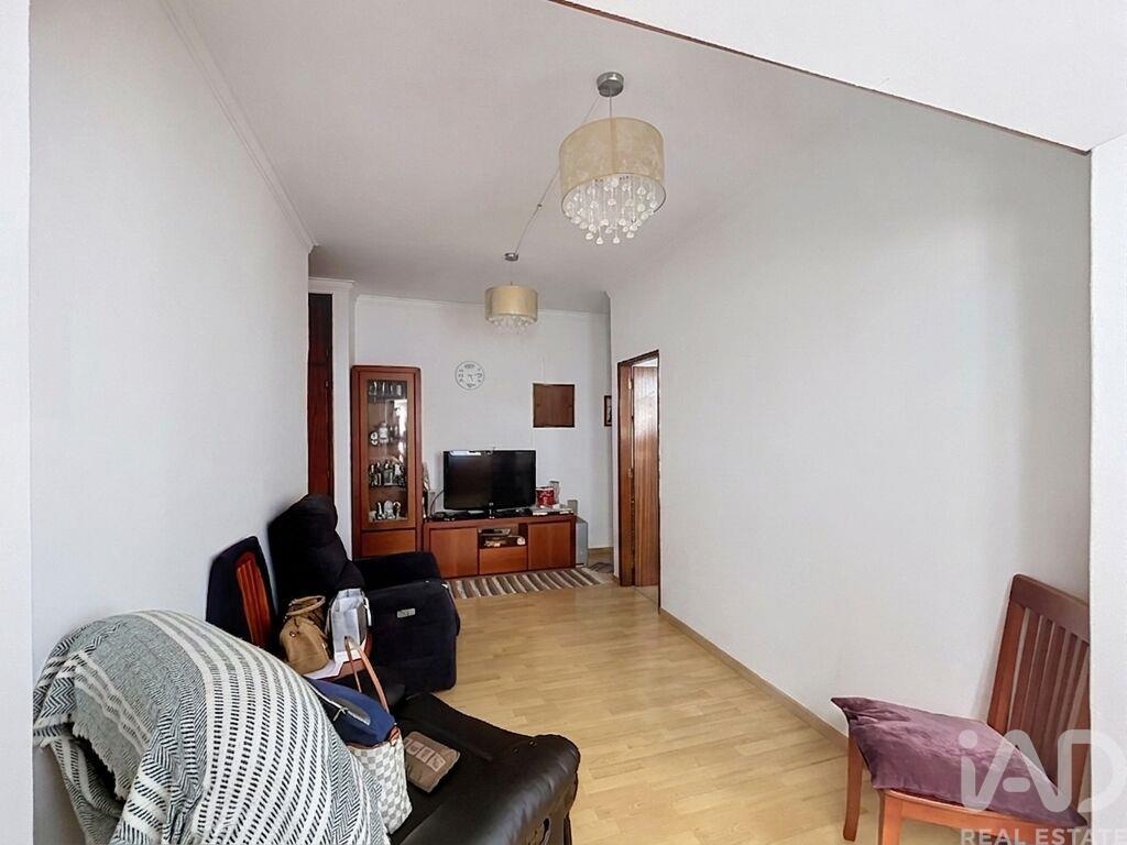 Apartment in Laranjeira - Image 5