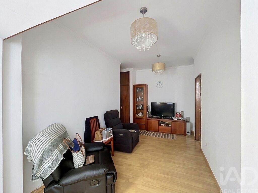 Apartment in Laranjeira - Image 3