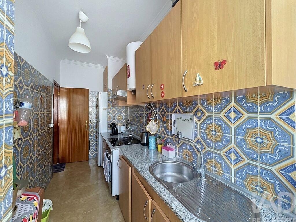 Apartment in Laranjeira - Image 4