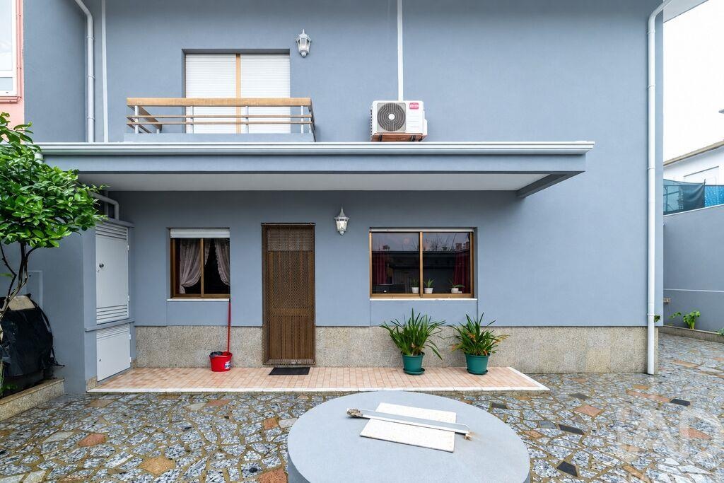 House in Sao Romao do Coronado - Image 5