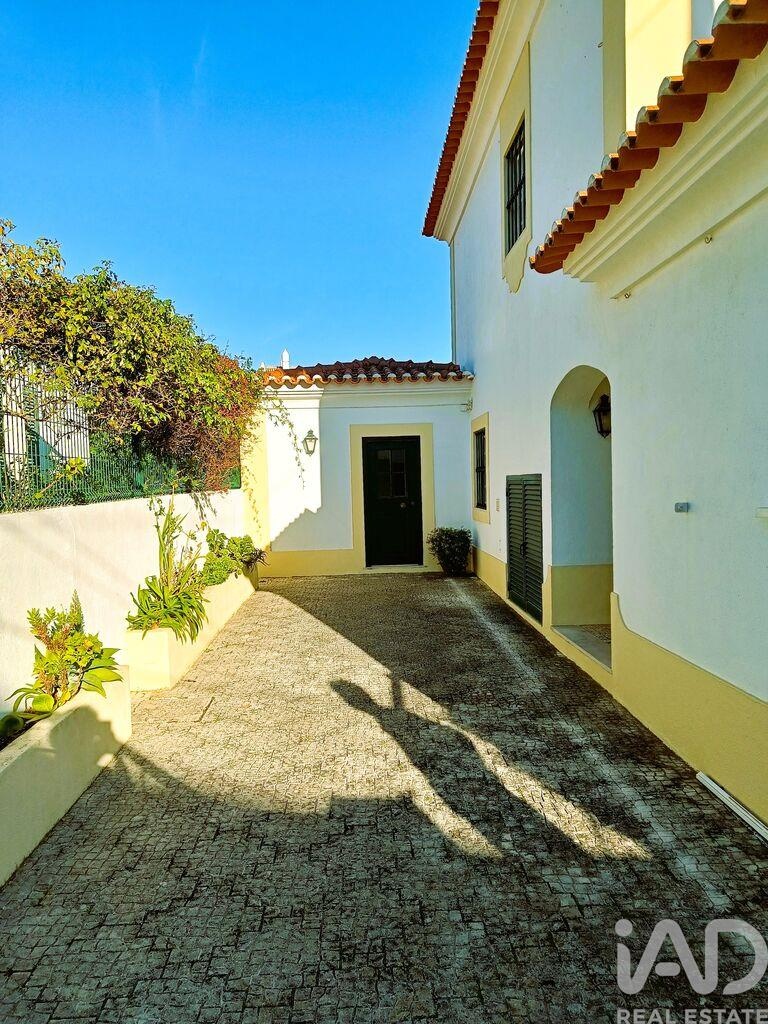 House in Alcabideche - Image 4