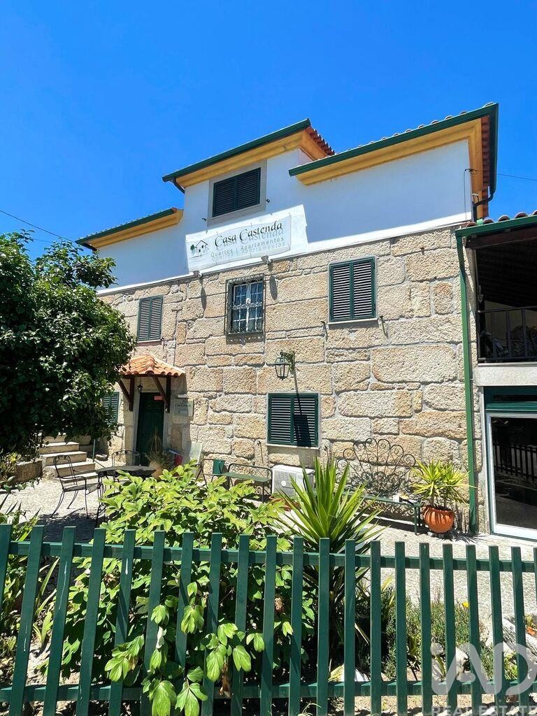 House in Canas de Senhorim - Image 4