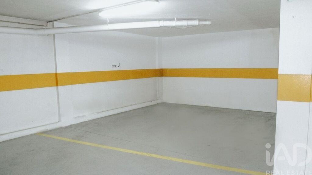 Apartment in Santa Maria da Feira - Image 5