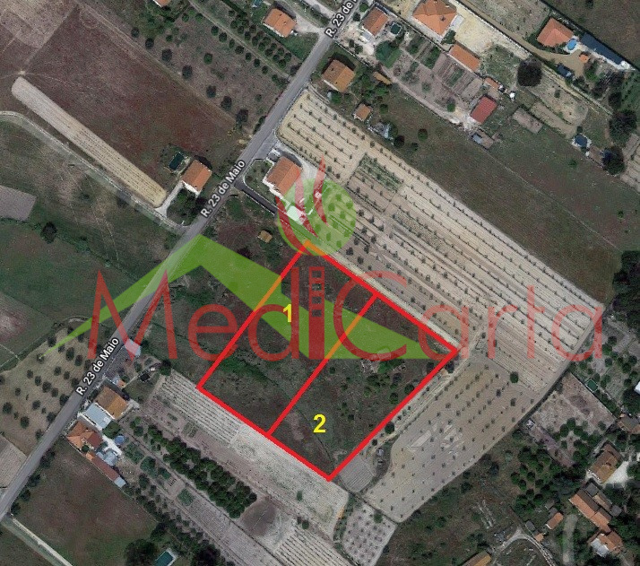 O Terreno esta identificado com o número 1